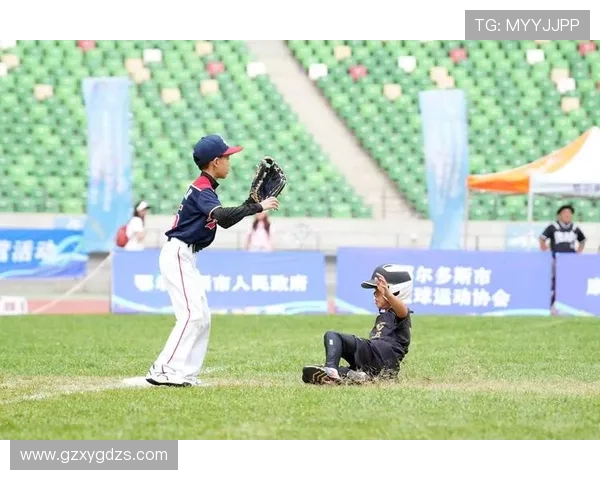 “奔跑吧・少年” 运城市第三届青少年足球联赛（小学组）圆满收官(1)